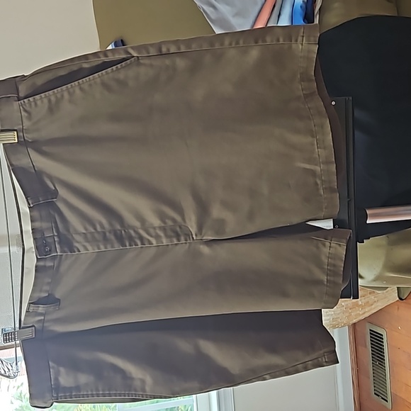 Haggar Other - Haggar dress shorts olive green men's size 42